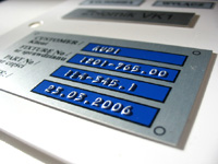 tabliczka znamionowa, opisowa na maszynę